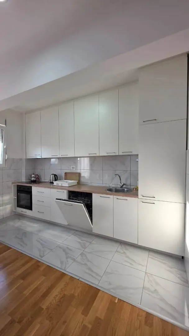 Prodaja, dvosoban stan, 70m², 1 maj, Podgorica