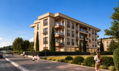 Eksterijer moderne stambene zgrade sa uređenim dvorištem i šetalištem. - image 4