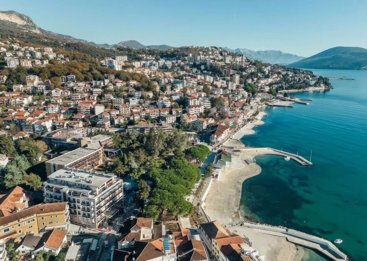 Izdavanje, stan, 84m², Igalo, Herceg Novi
