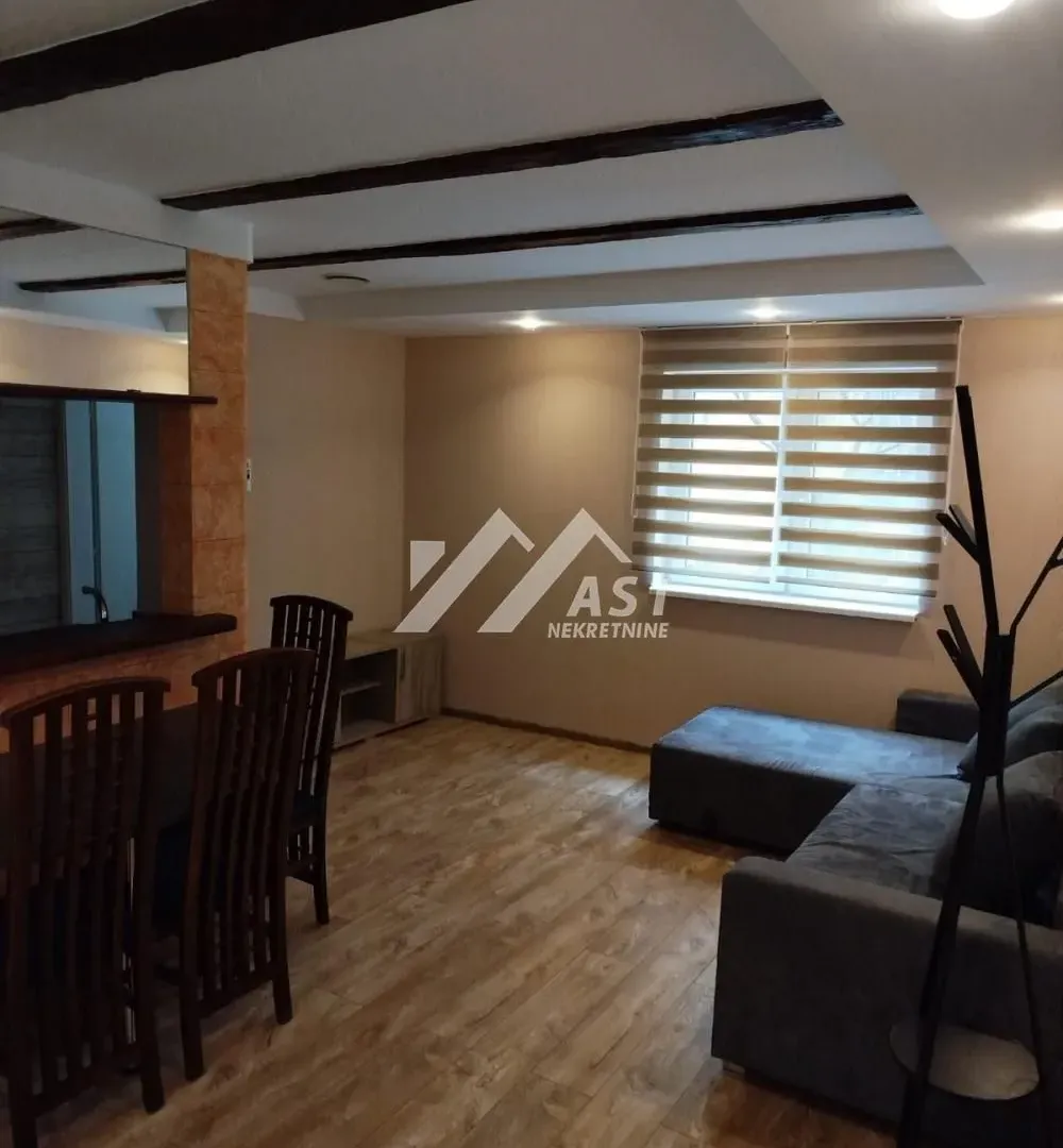 Izdavanje, trosoban stan, 56m², Bulevar Oslobodjenja, Novi Sad Sve Podlokacije