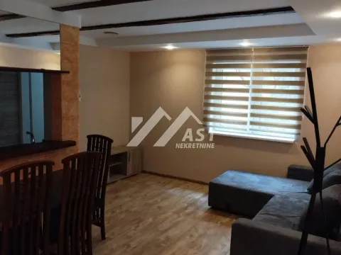 Stan in Bulevar Oslobodjenja