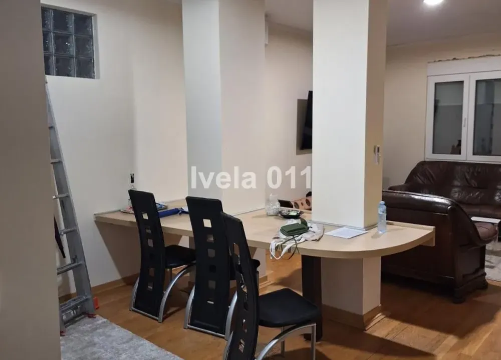 Izdavanje, trosoban stan, 59m², Stari Grad, Beograd