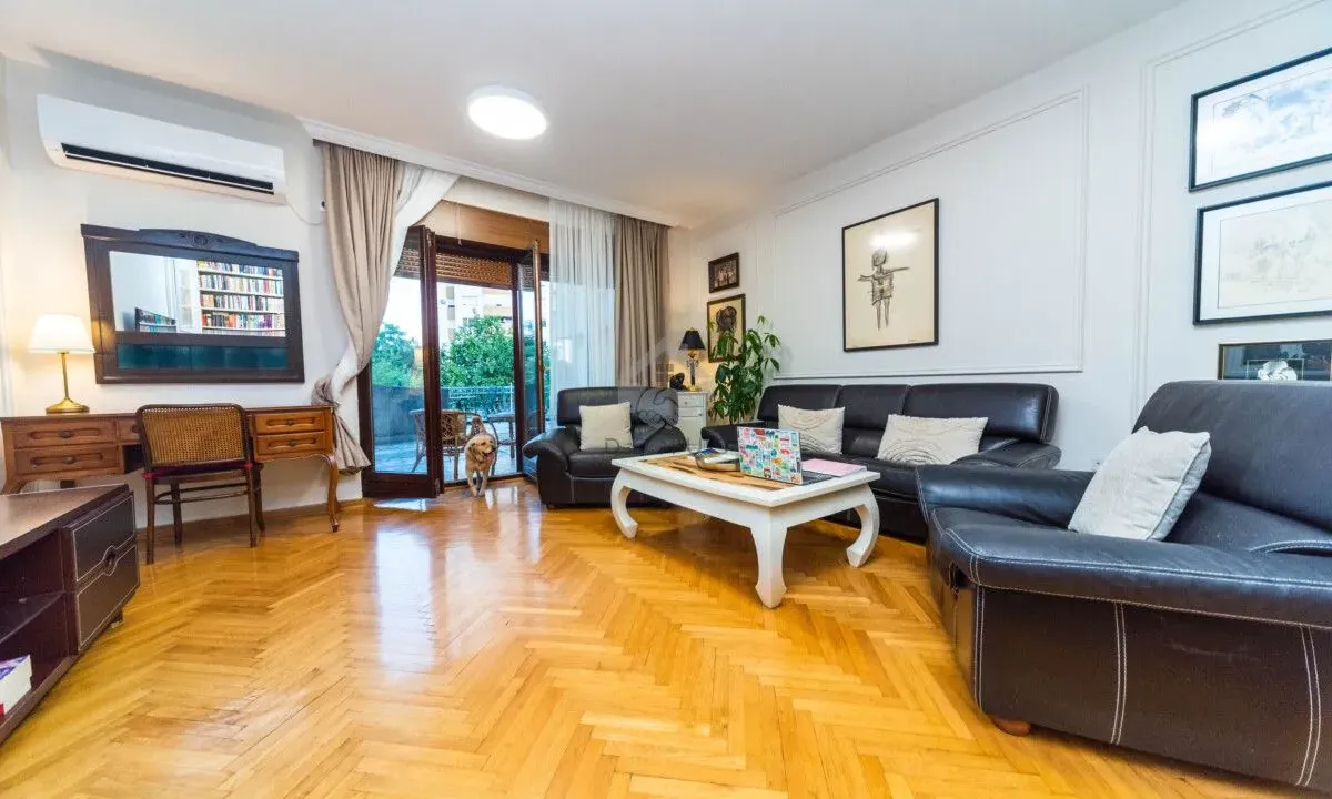 Izdavanje, trosoban stan, 145m², Preko Morače, Podgorica