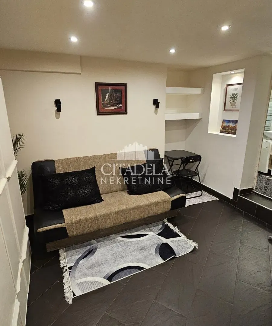 Prodaja, dvosoban stan, 18m², Skadarlija, Beograd