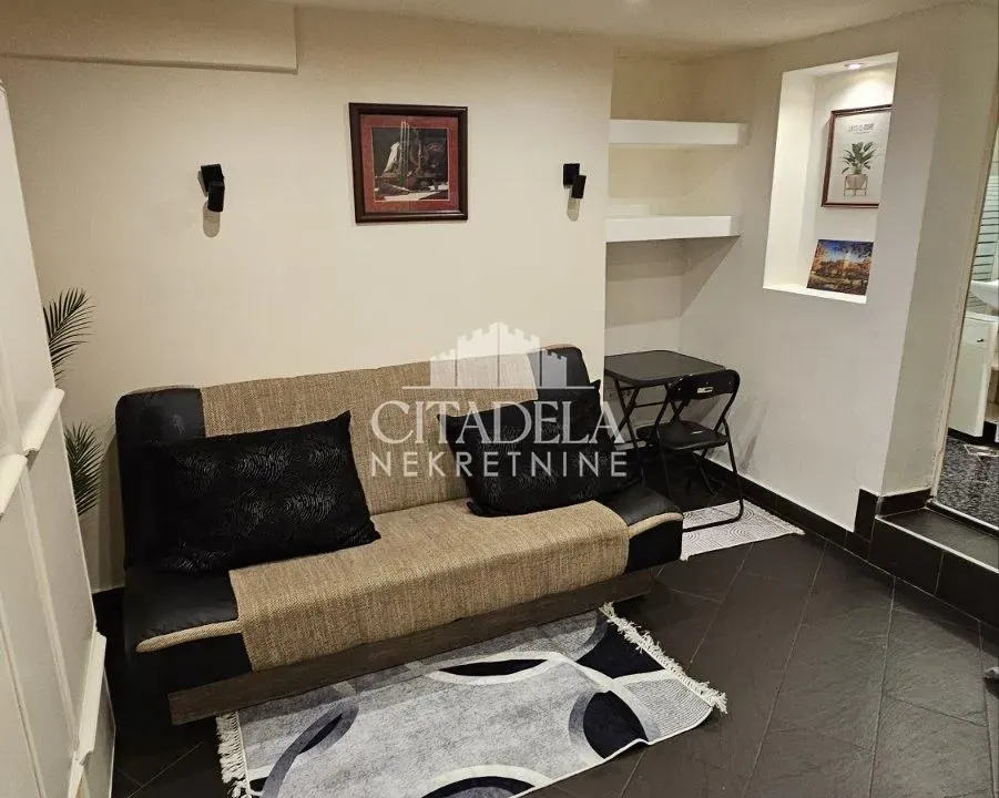 Prodaja, dvosoban stan, 18m², Skadarlija, Beograd