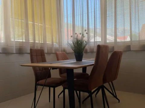 Rent, one bedroom apartment, 53m², Centar, Tivat - image 9