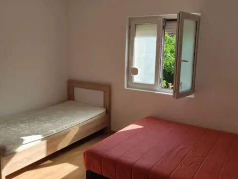 Rent, three bedroom apartment, 105m², Tivat, Crna Gora - image 4