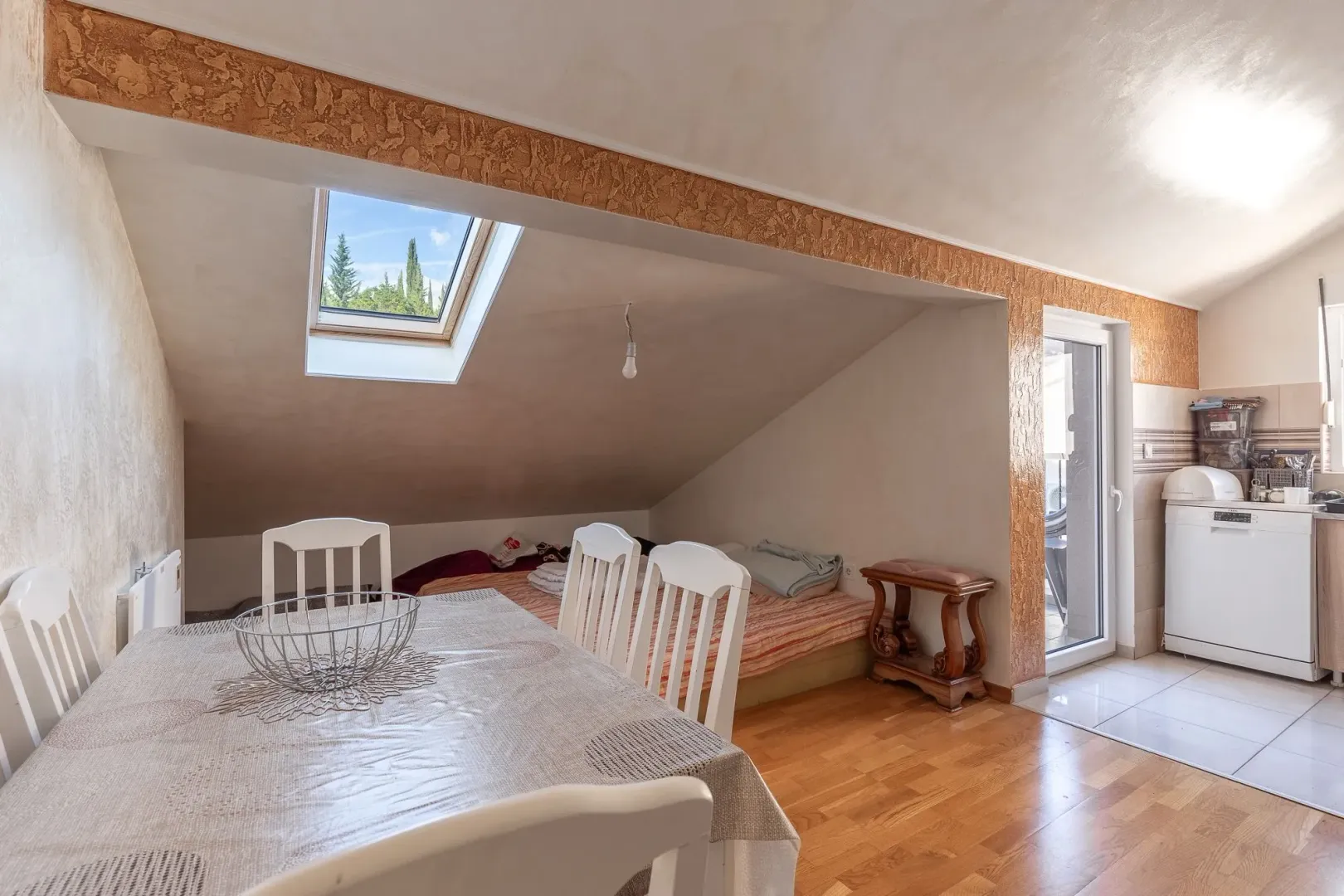 Prodaja, dvosoban stan, 76m², Igalo, Herceg Novi