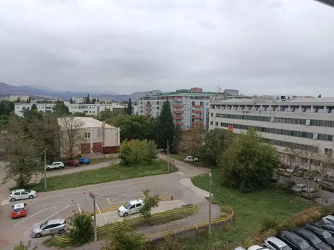 Izdavanje, dvosoban stan, 100m², Preko Morače, Podgorica - image 13