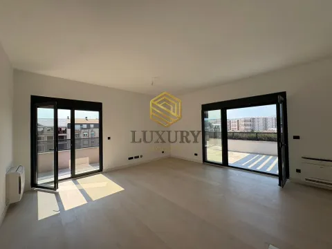 Prodaja, trosoban stan, 149m², Preko Morače, Podgorica - image 9