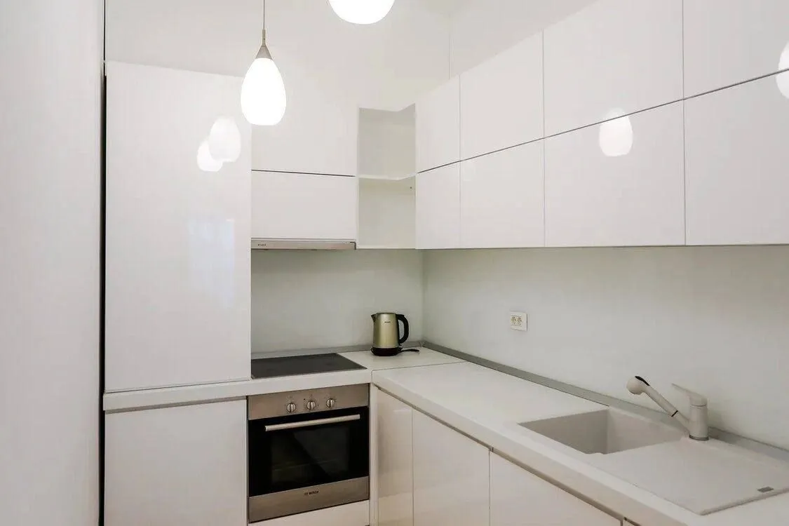 Rent, one bedroom apartment, 77m², Tre Canne, Budva
