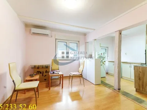 Prodaja, dvosoban stan, 37m², Đeram Pijaca, Beograd - image 1