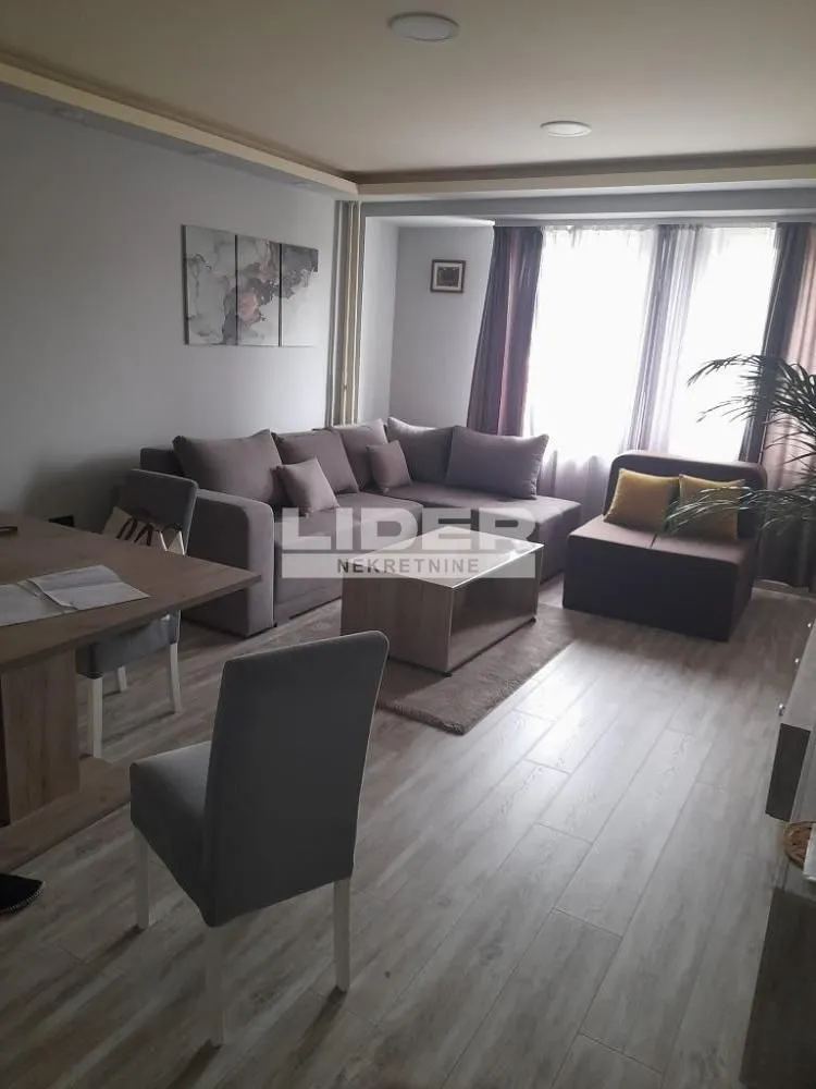Izdavanje, dvosoban stan, 60m², Novi Beograd Sve Podlokacije, Beograd