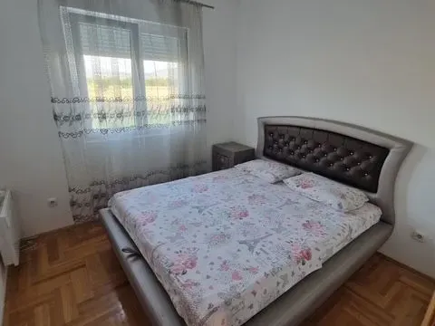 Rent, three bedroom apartment, 96m², Stari Aerodrom, Podgorica - image 11