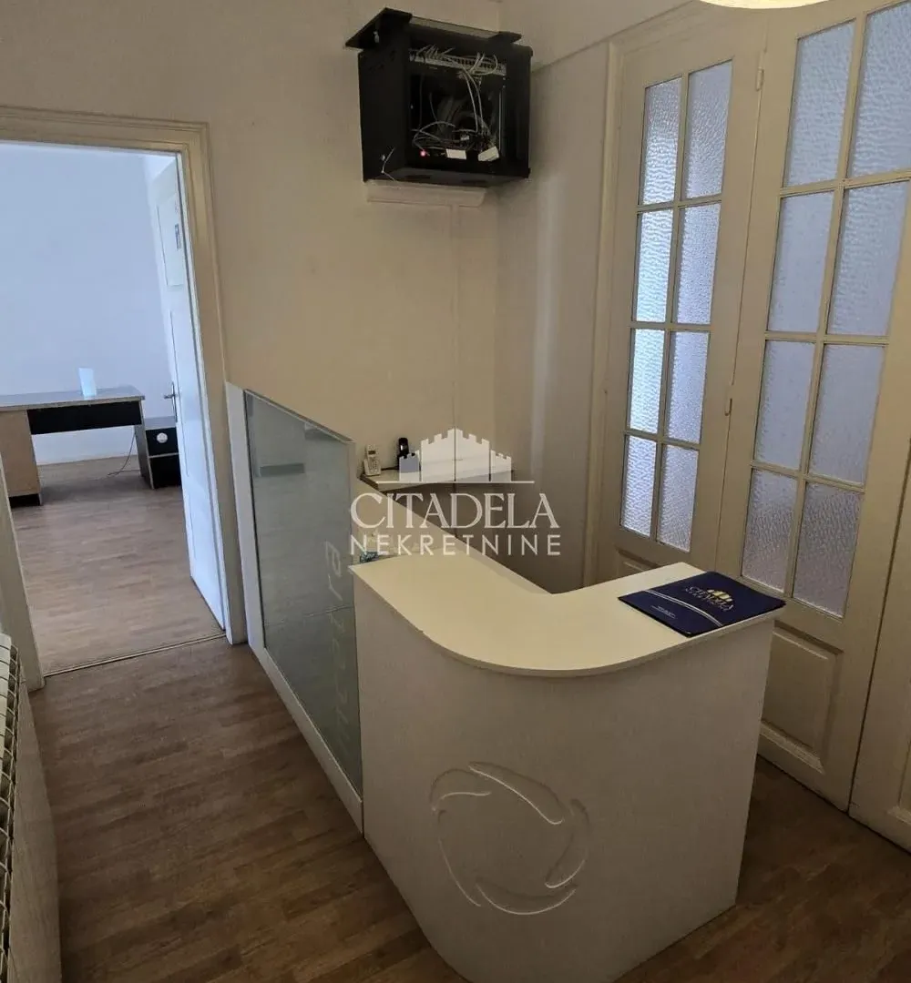 Rent, four bedroom apartment, 123m², Stari Grad, Beograd