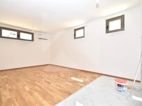 Sale, one bedroom apartment, 40m², Ljubović, Podgorica - image 2