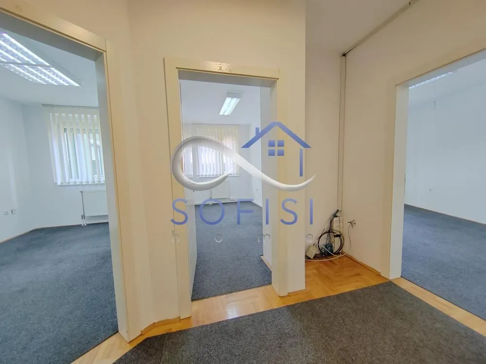 Rent, office space, 61m², Grbavica, Novi Sad Sve Podlokacije