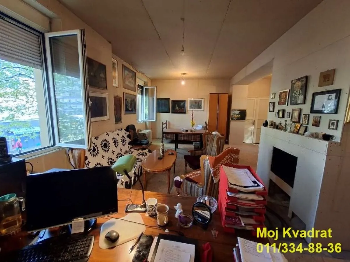 Sale, two bedroom apartment, 86m², Kalenić Pijaca, Vračar Sve Podlokacije