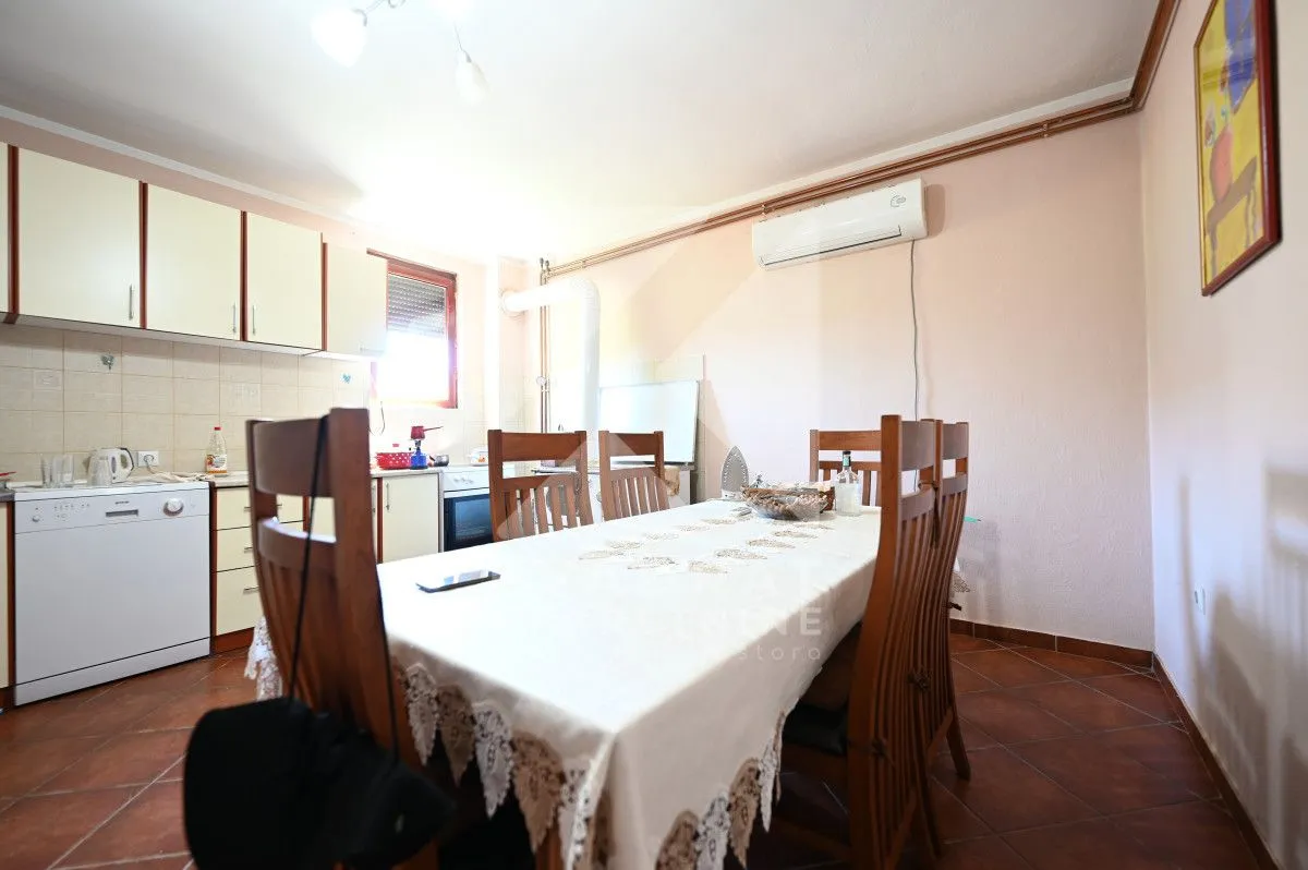 Prodaja, kuća, 80m², Mareza, Podgorica