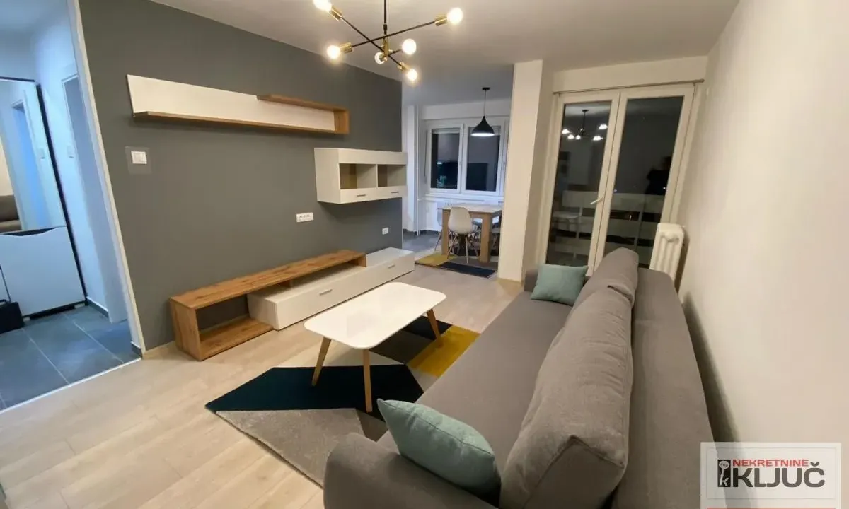 Prodaja, jednosoban stan, 33m², Bulevar Oslobodjenja, Novi Sad Sve Podlokacije