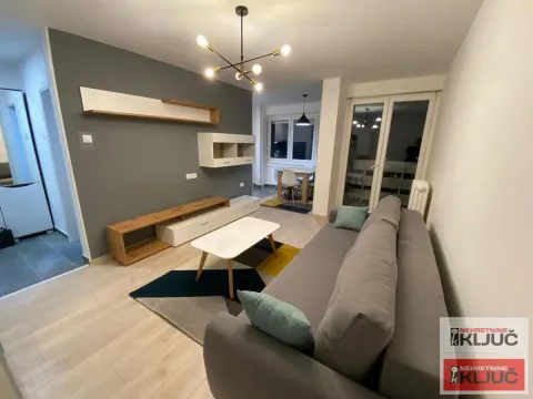 Stan in Bulevar Oslobodjenja