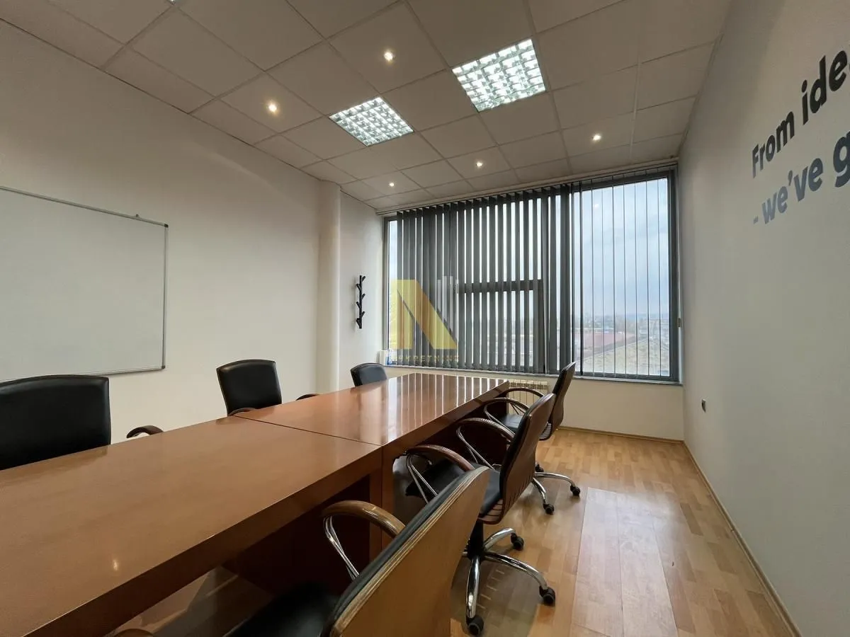 Rent, office space, 736m², Salajka, Novi Sad Sve Podlokacije