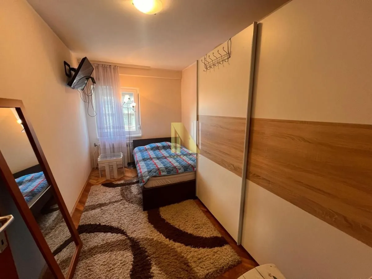 Prodaja, četvorosoban stan, 88m², Veternik, Novi Sad Sve Podlokacije