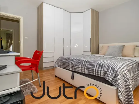 Rent, house, 250m², Donja Gorica, Podgorica - image 12