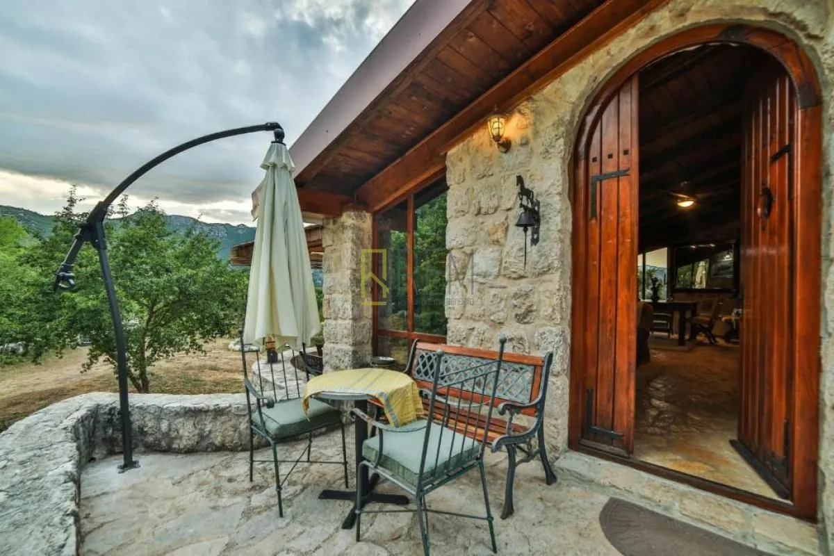 Prodaja, kuća, 178m², Rijeka Crnojevića, Cetinje