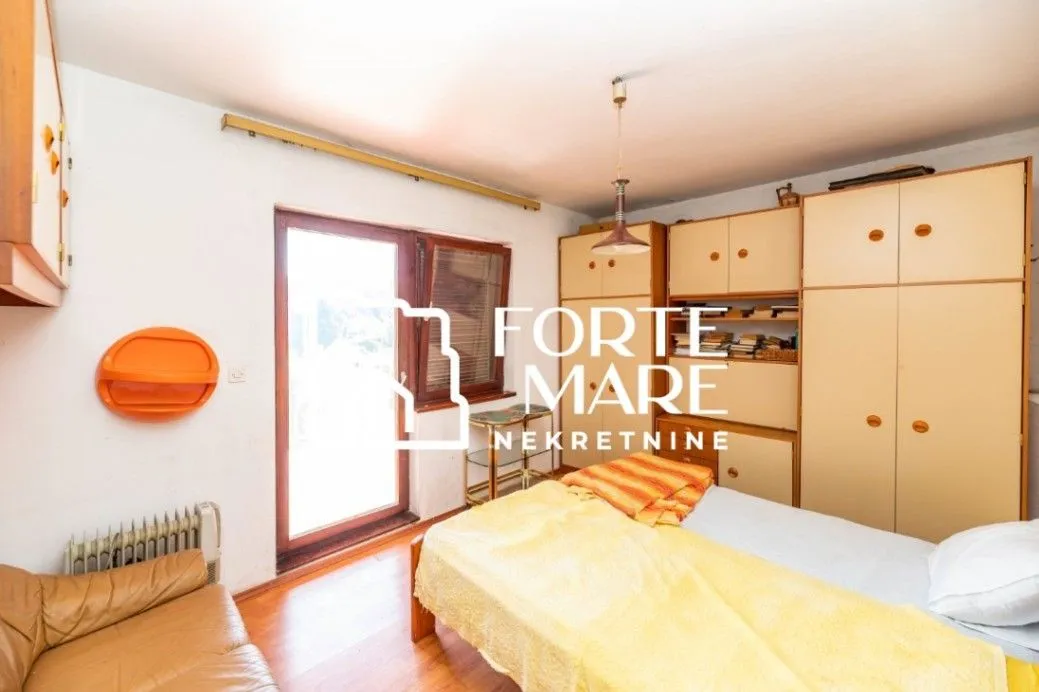 Prodaja, kuća, 250m², Igalo, Herceg Novi
