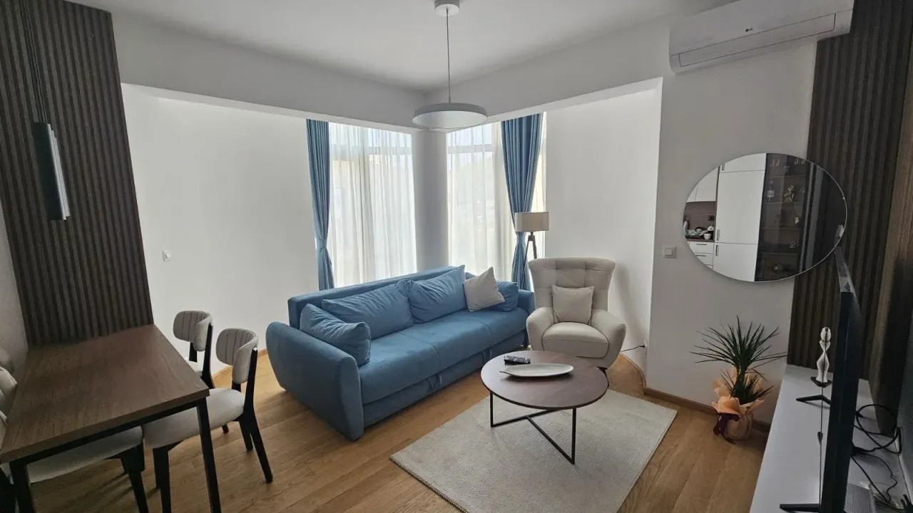 Izdavanje, jednosoban stan, 62m², Bečići, Budva