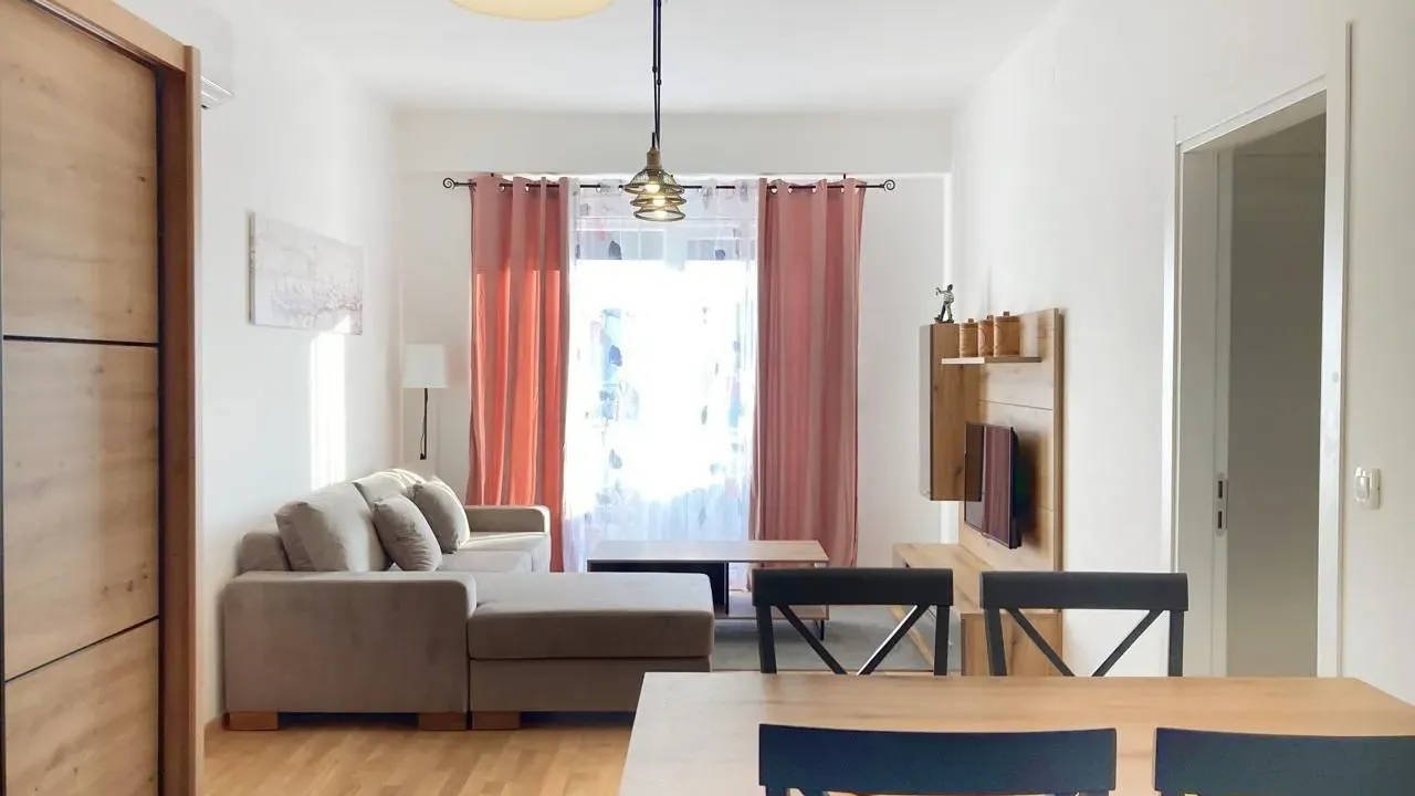 Prodaja, jednosoban stan, 46m², Centar, Bar