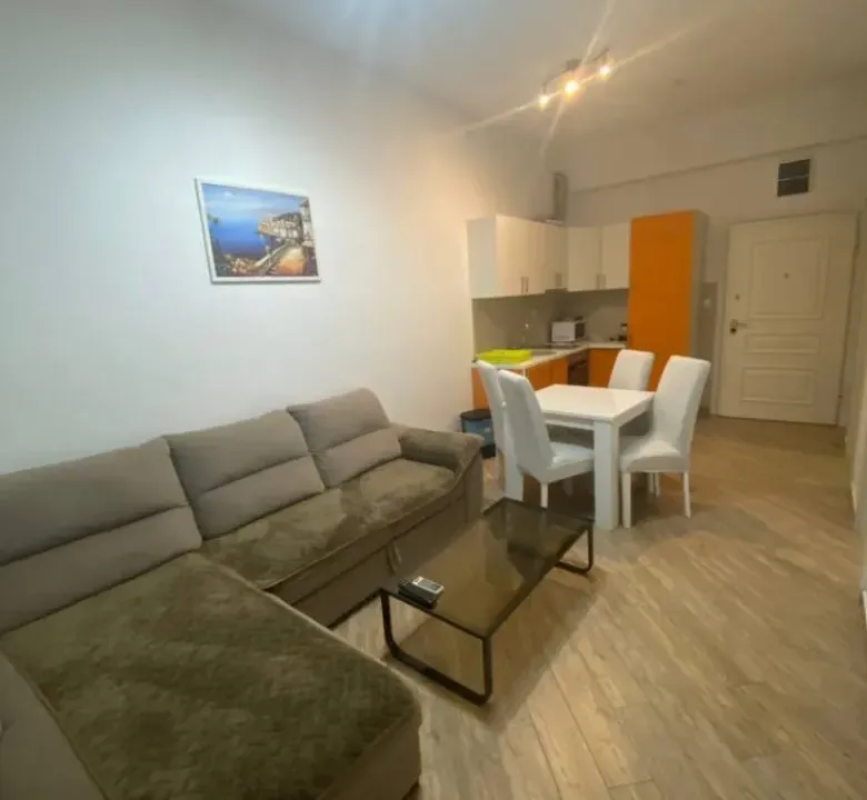 Rent, one bedroom apartment, 44m², Centar, Budva