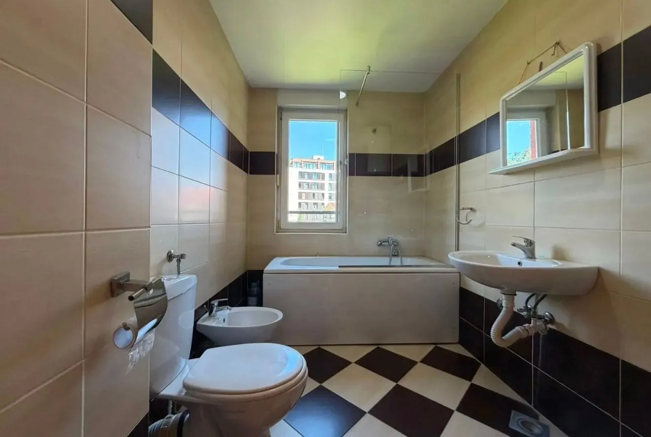 Rent, three bedroom apartment, 107m², Vezirov Most, Podgorica