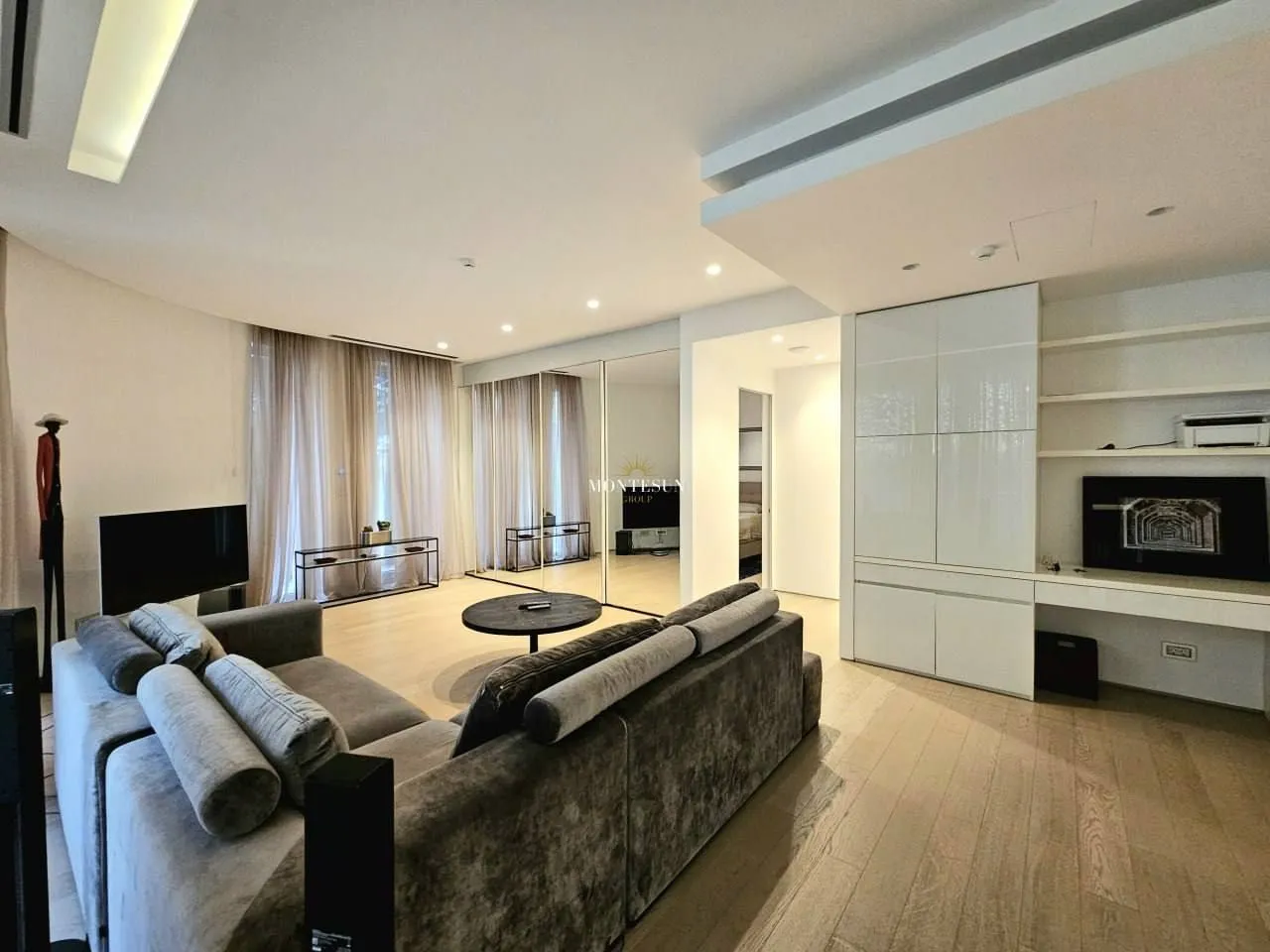 Rent, two bedroom apartment, 156m², Dukley Gardens, Budva