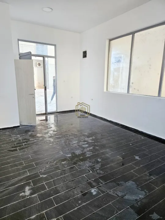 Prodaja, poslovni prostor, 26m², Drač, Podgorica