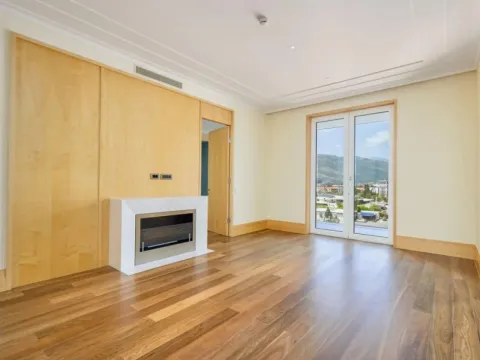 Prodaja, jednosoban stan, 77m², Porto Montenegro, Tivat - image 16