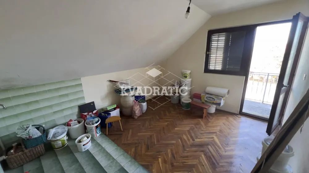 Prodaja, kuća, 209m², Arnajevo, Barajevo