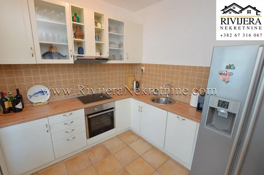 Prodaja, dvosoban stan, 101m², Kostanjica, Kotor