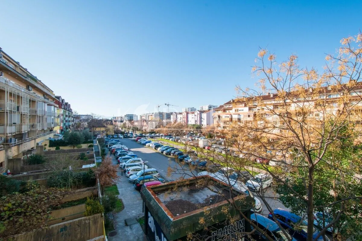 Rent, two bedroom apartment, 79m², Stari Aerodrom, Podgorica