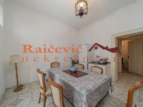 Rent, two bedroom apartment, 80m², Cvetni Trg, Vračar Sve Podlokacije - image 15
