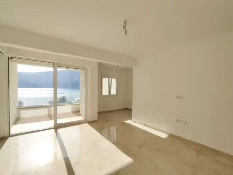 Sale, two bedroom apartment, 87m², Baošići, Herceg Novi - image 5