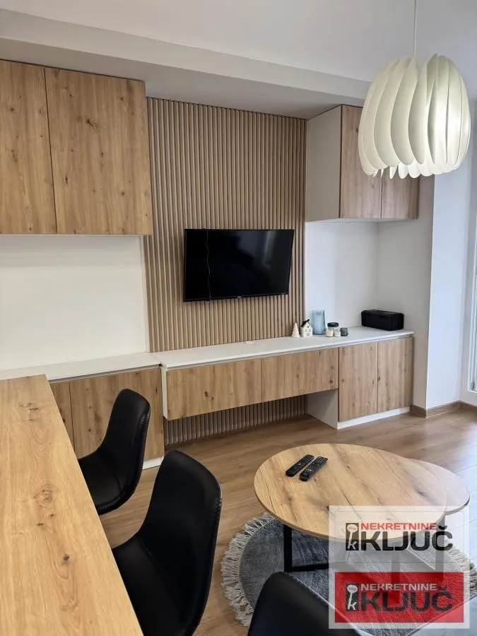 Izdavanje, jednosoban stan, 44m², Novo naselje, Novi Sad