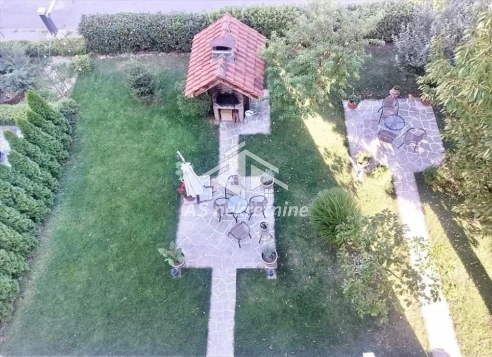 Prodaja, četvorosoban stan, 140m², Savski Venac, Beograd