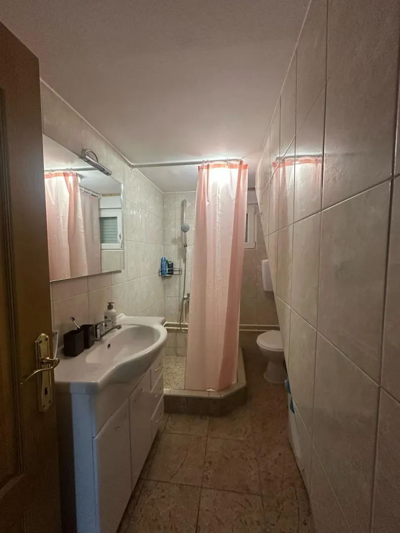 Izdavanje, kuća, 160m², Polje, Bar