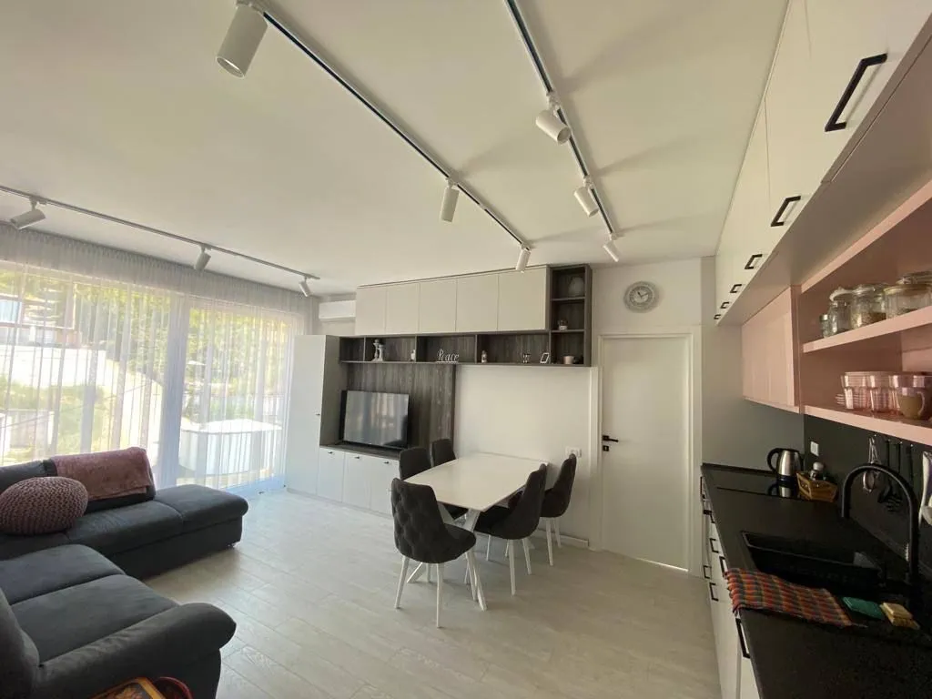 Prodaja, dvosoban stan, 55m², Mažina, Tivat