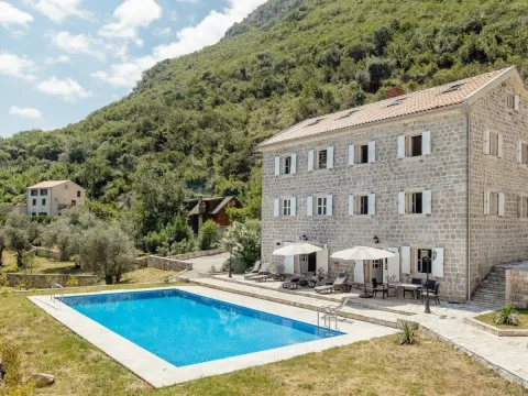 Prodaja, kuća, 800m², Prčanj, Kotor - image 45