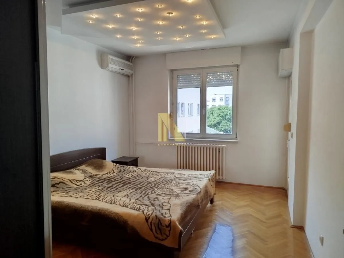 Prodaja, trosoban stan, 101m², Bulevar Oslobodjenja, Novi Sad Sve Podlokacije