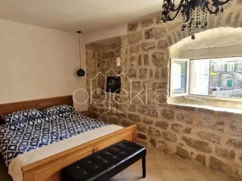Prodaja, stan, 46m², Kotor, Crna Gora - image 4
