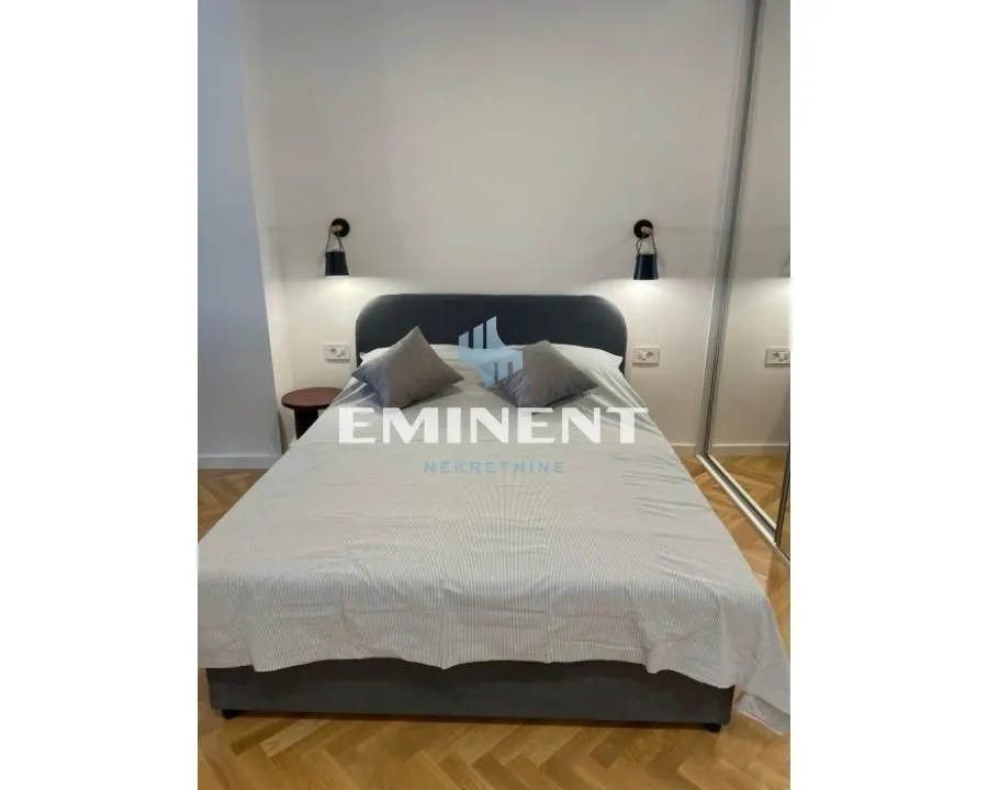 Izdavanje, dvosoban stan, 51m², Savski Venac, Beograd